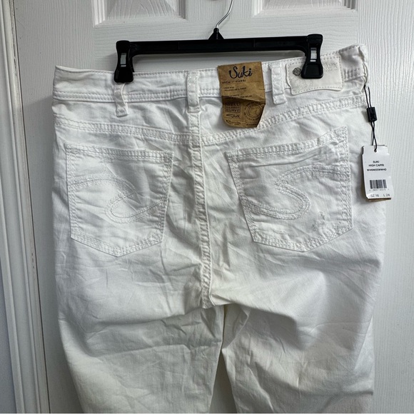 Women's Silver Distressed SUKI High Capri Super Stretch White Jeans-Size 16- NWT - Picture 6 of 13